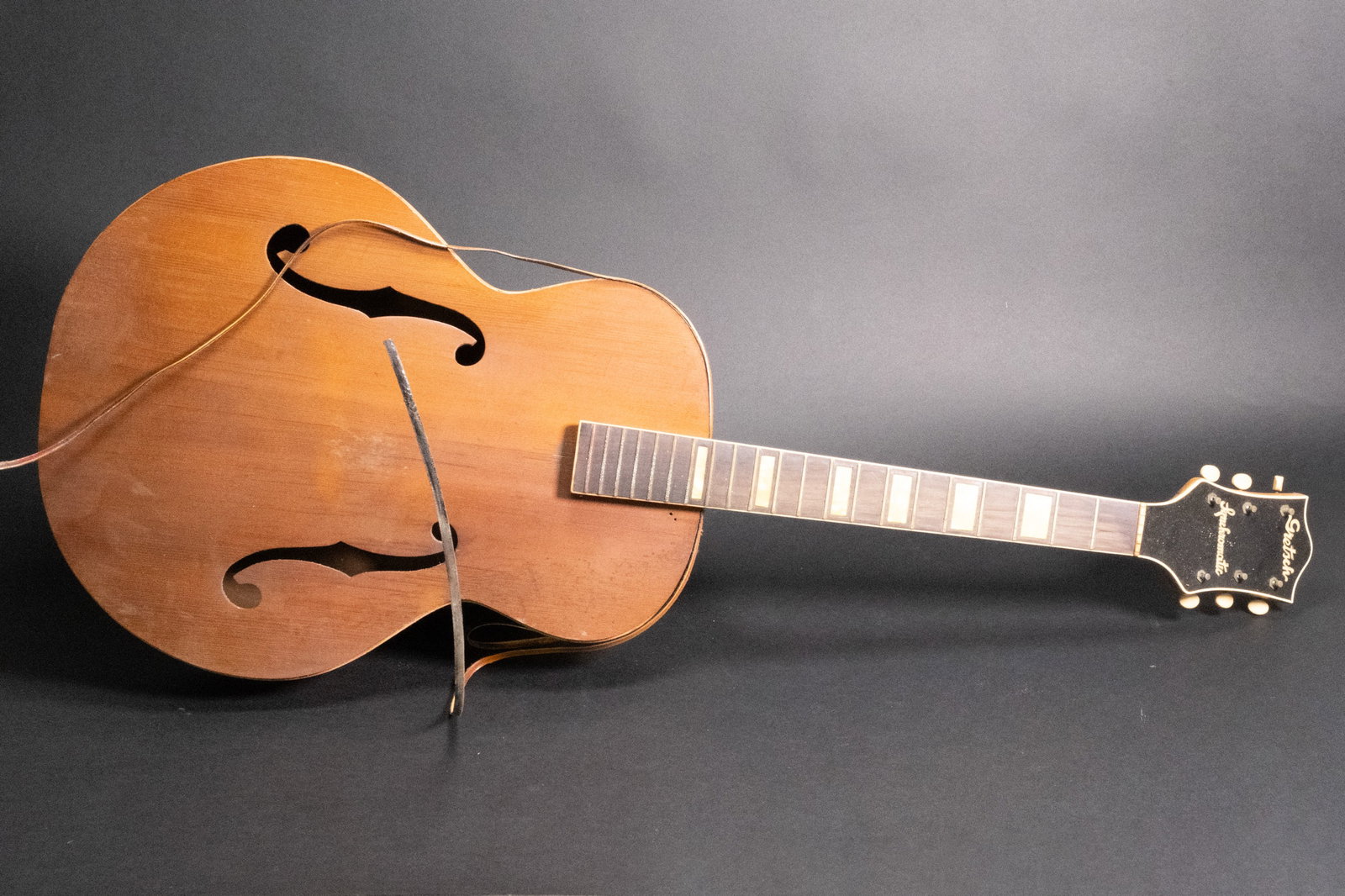 1950 Gretsch Syncromatic Model 6014 Acoustic Guitar (1 of 4)
