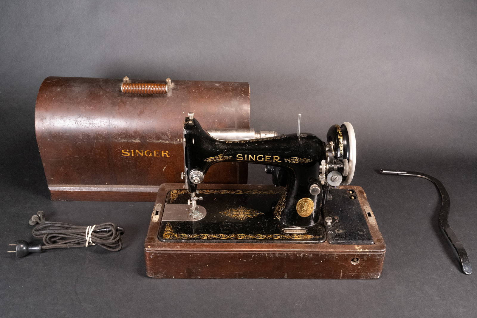 1926 Rare Antique Singer Knee Lever Sewing Machine Simanco Usa With