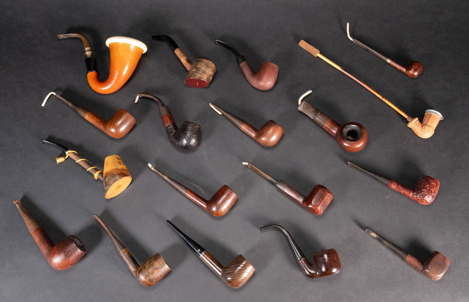 Tobacco Smoking Pipe Lot 32 Pipes Meerschaum Lincoln etc: Tobacco Smoking Pipes Lot Meerschaum Sultan Abe lincoln Pipe With Removable Hat Briar Key Man 90 Bellevue Court Missouri Meerschaum Medico Dunhill Guardsman Savenelli Monarch Keywords Briar Stanwell B