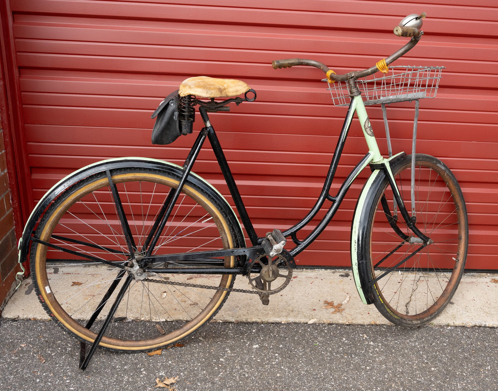 1897 Columbia Model 46 Pneumatic Lady's Bicycle (1 of 12)
