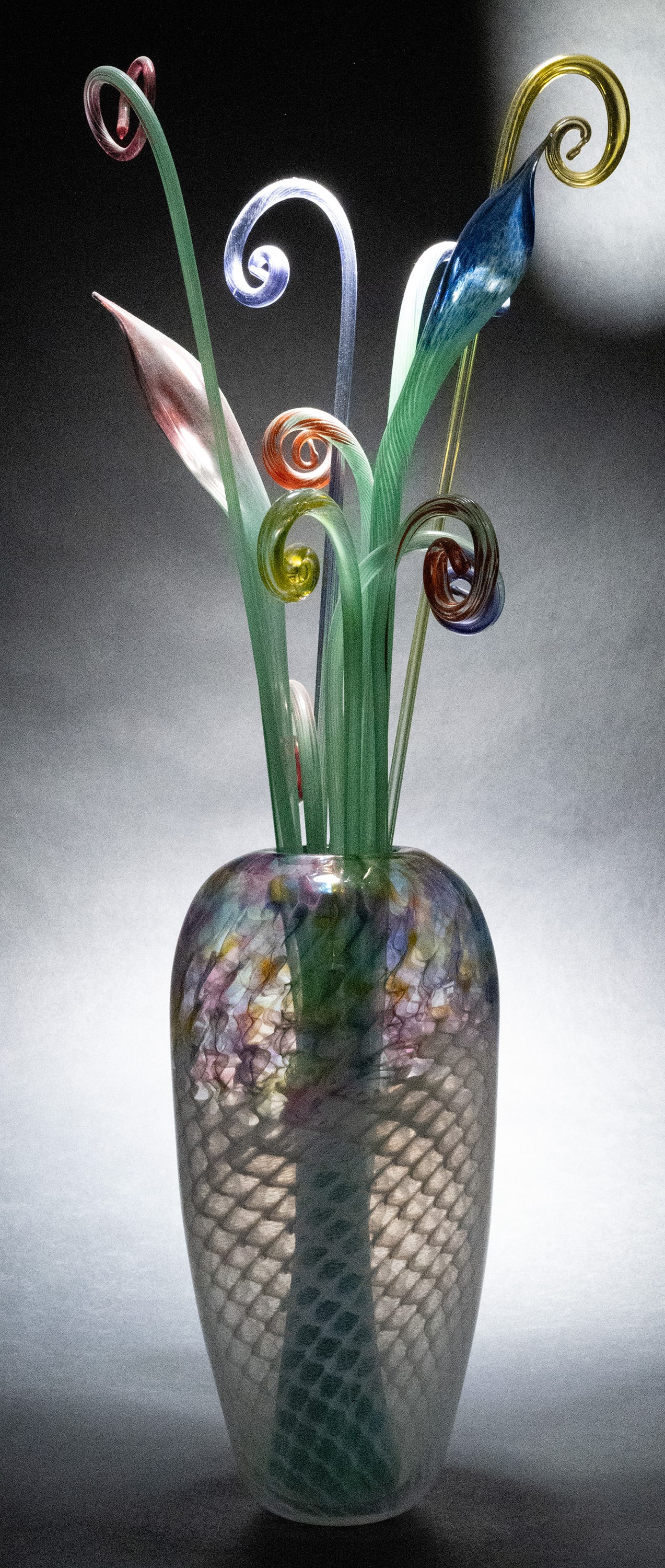 Christopher R Belleau ( America ) Art Glass Vase & Glass Flowers (1 of 10)