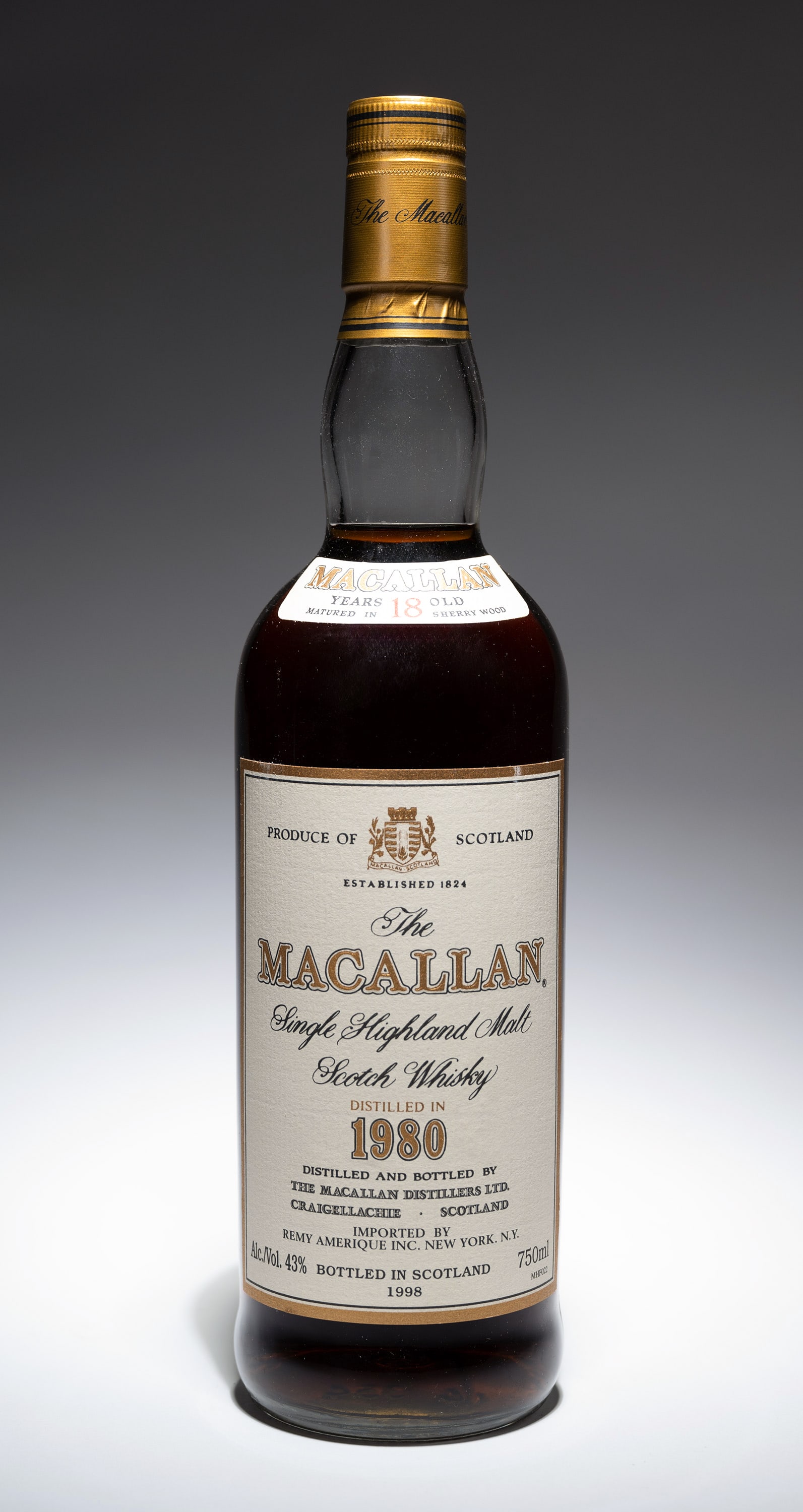 Macallan 18 Year Old 1980 Sherry Wood Scotch in Box (1 of 10)