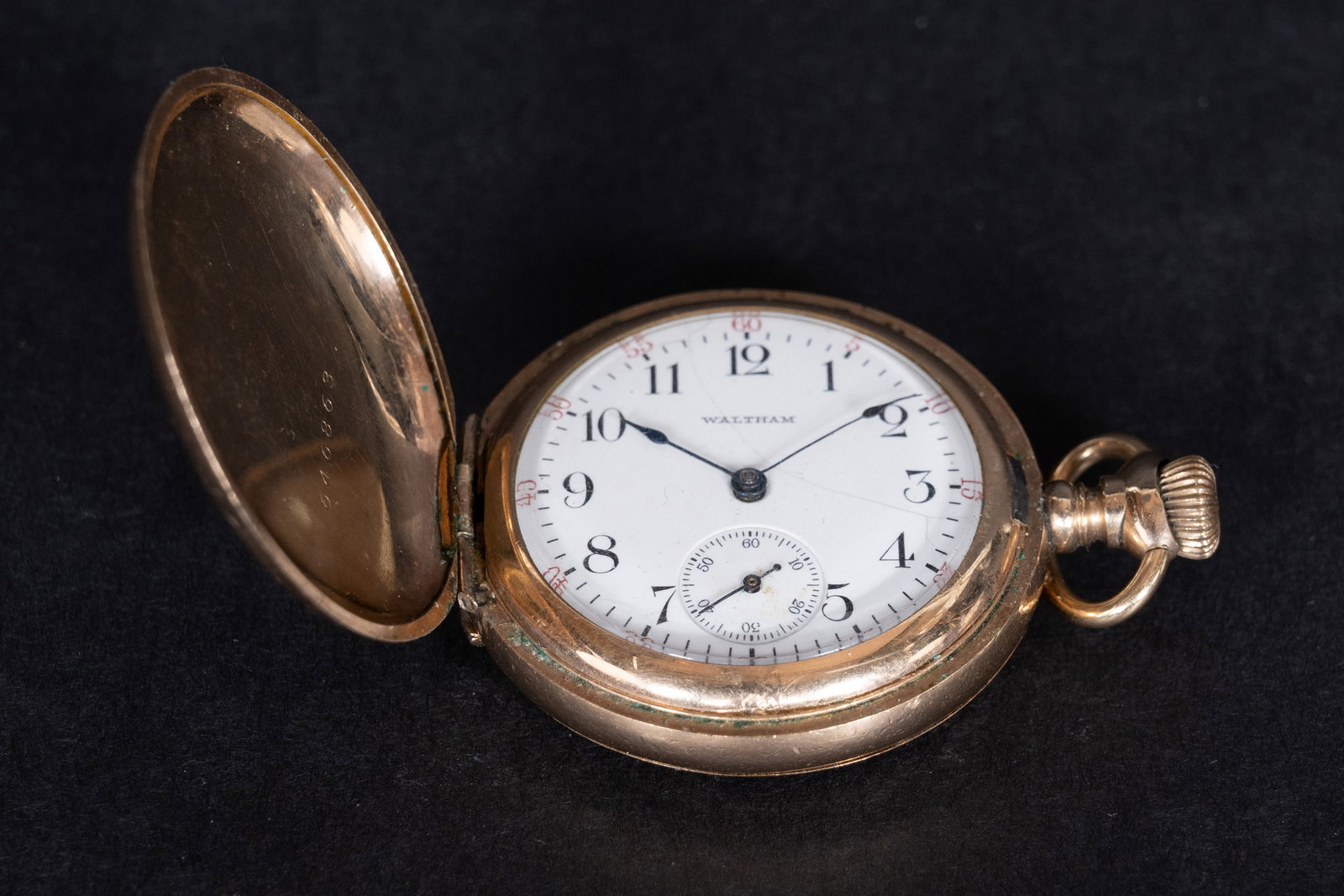 American Waltham Gold Pocket Watch Hunter Case (1 of 4)