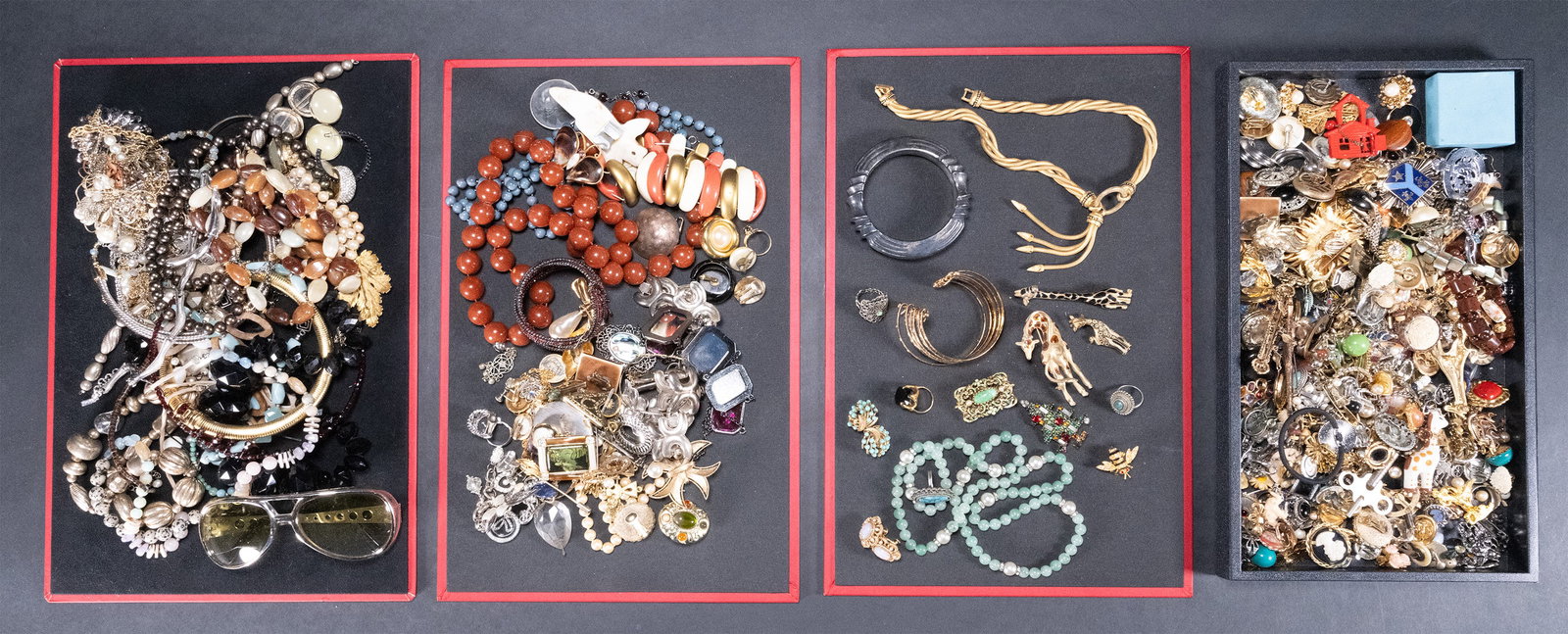 Large Unsearched Costume Jewelry Lot Rings Pins Brooches etc (1 of 5)