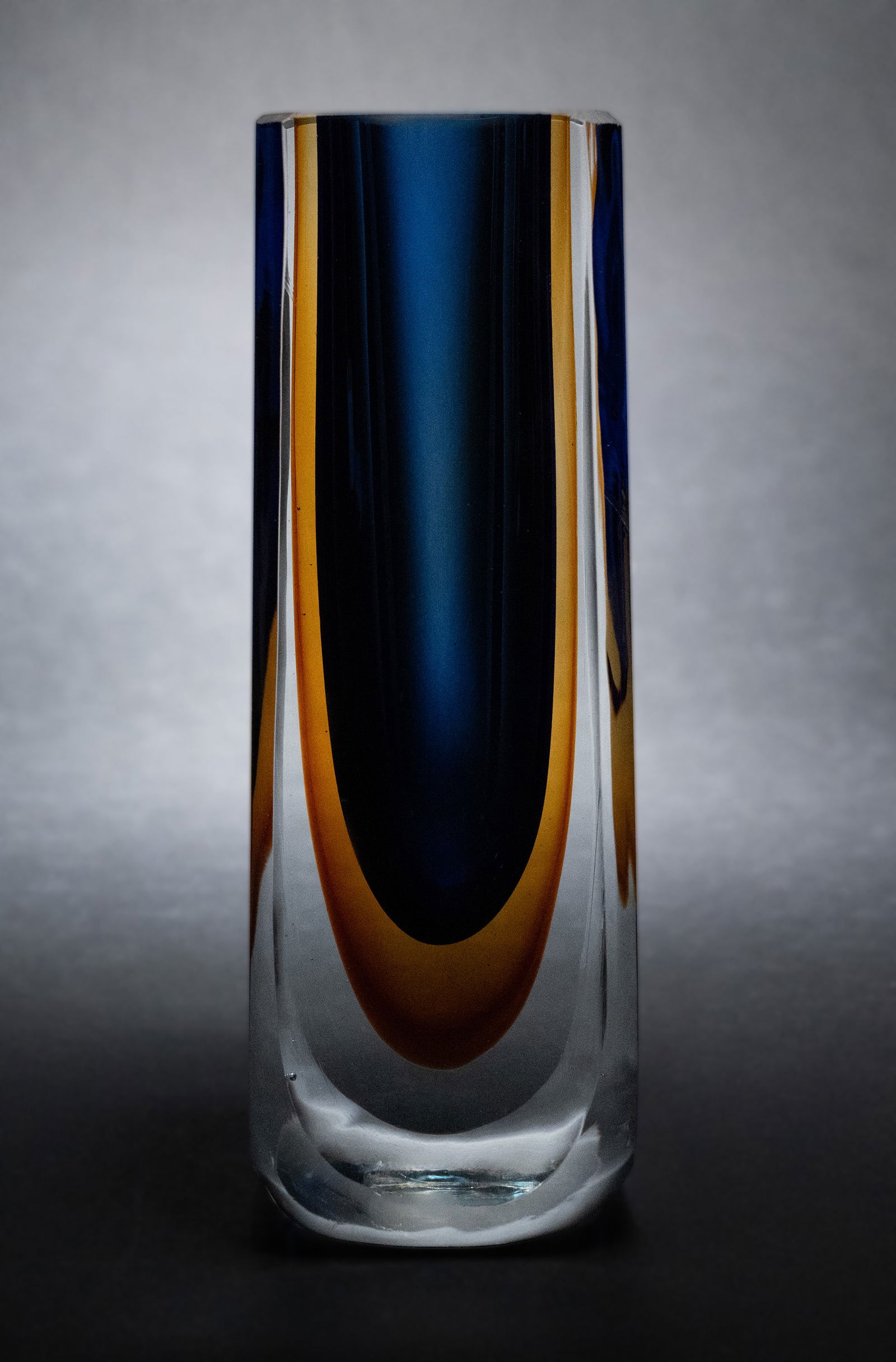 Mid-Century Murano Seguso Sommerso Vase 1960s (1 of 4)