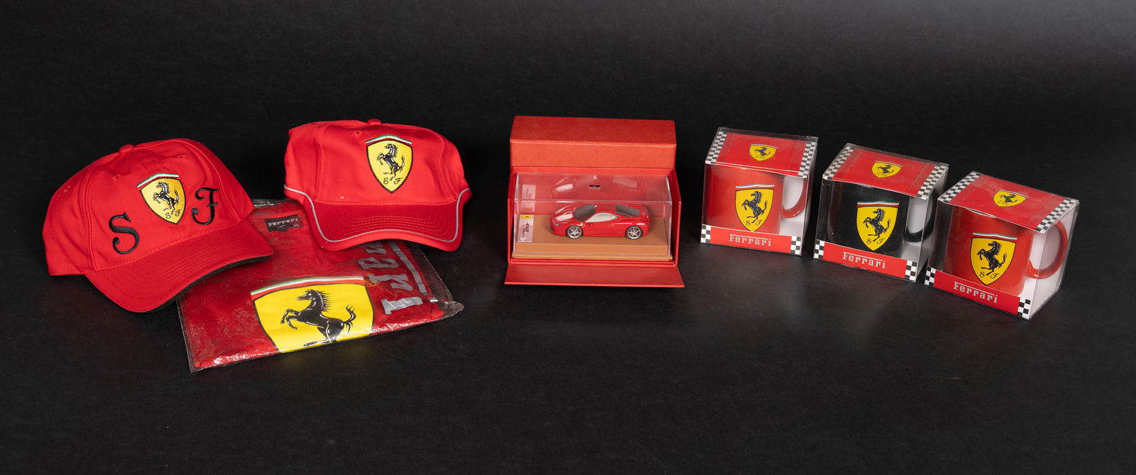 Amalgam Licensed Official Ferrari 458 Italia Dealer Model (1 of 4)