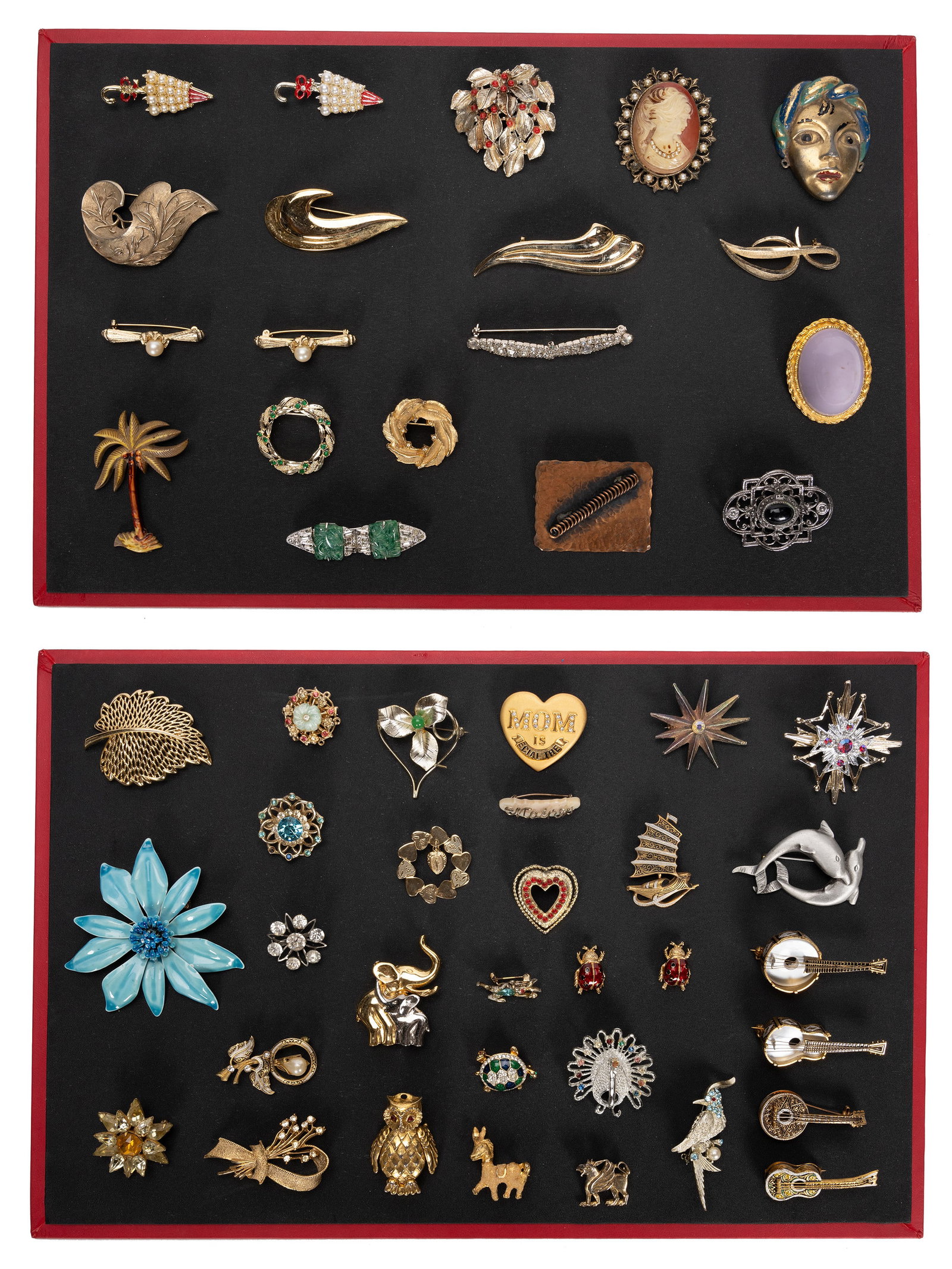 Vintage Costume Jewelry Brooch Collection Signed Over 50 Items (1 of 3)