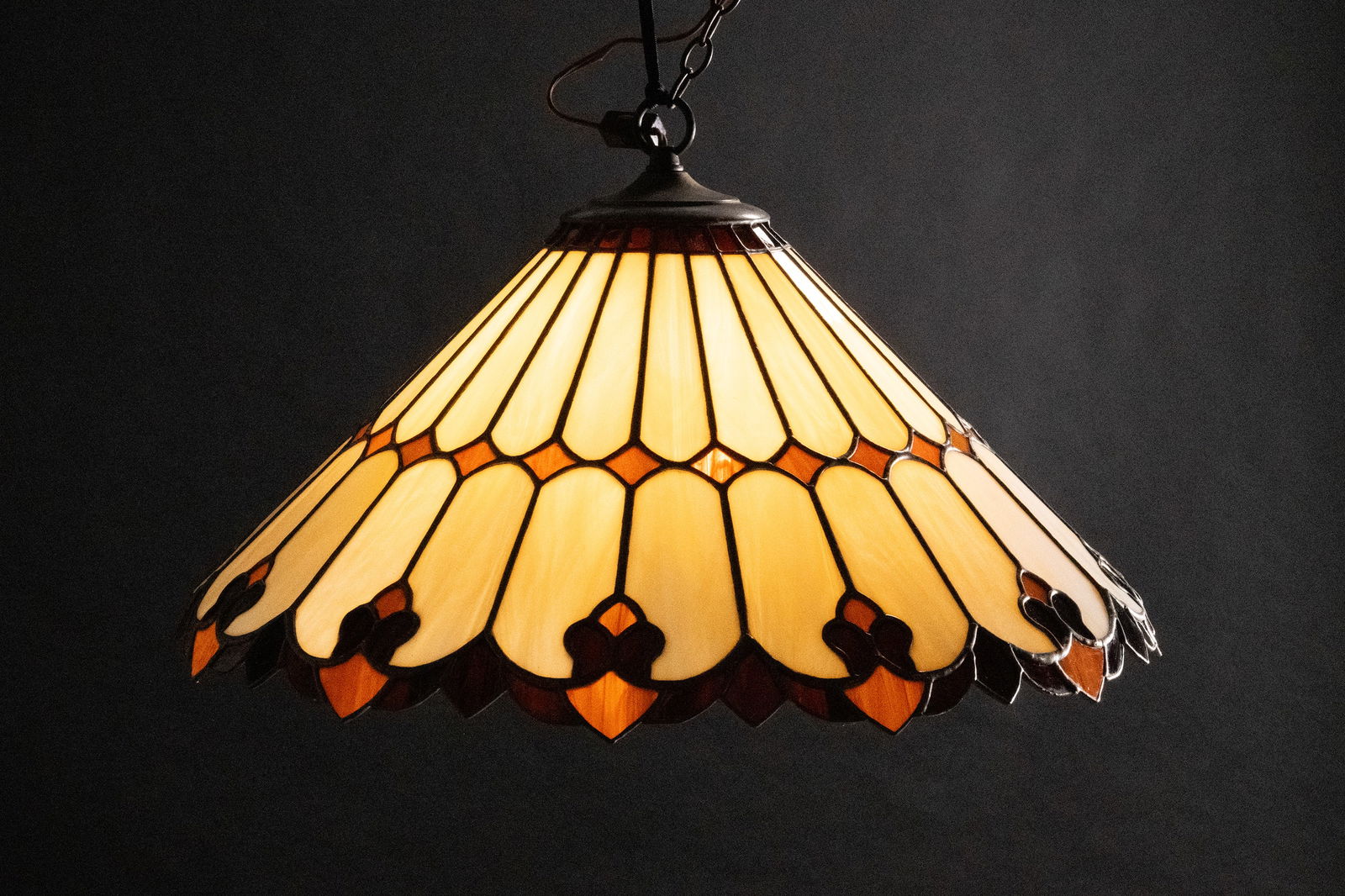 Art & Craft Tiffany Studio Glass Lamp Shade (1 of 6)