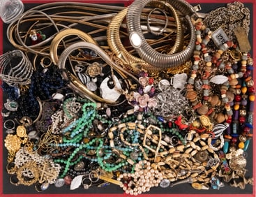 Unsearched Costume Jewelry Lot