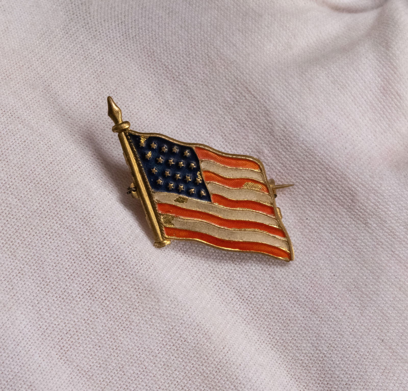 1896 McKinley Hobart Brass Mechanical Spring Loaded Cold painted Enamel Flag Pin (1 of 2)