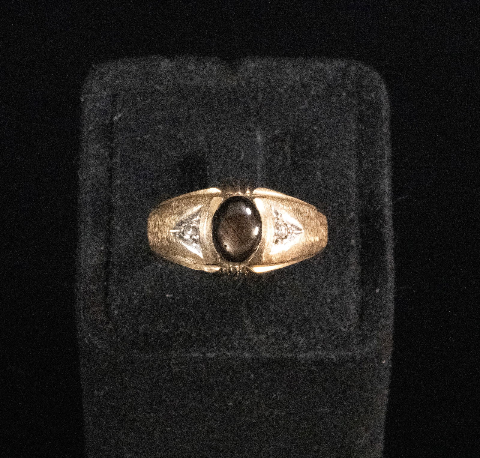 Gold MCM Cat's Eye Black Star Sapphire Diamond Men's Pinky Ring (1 of 8)