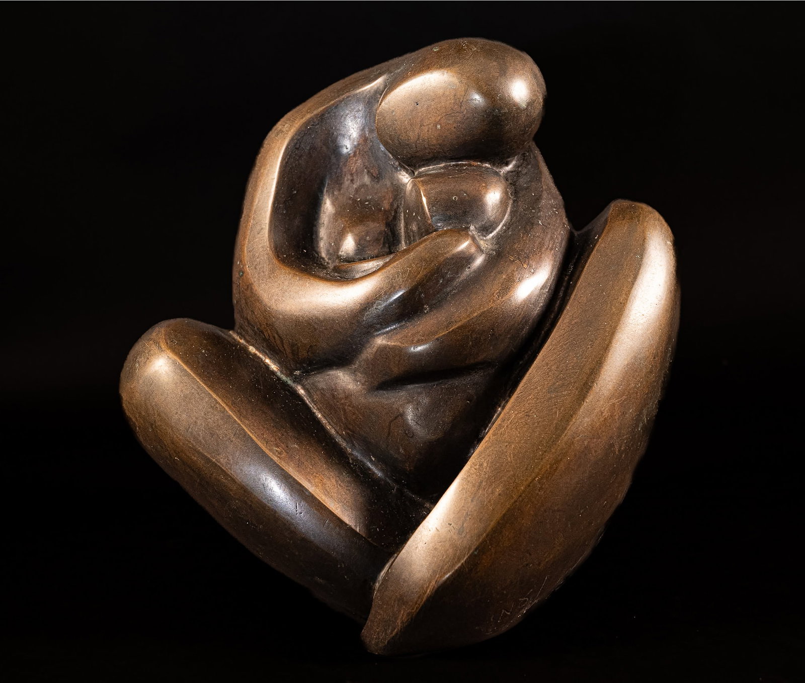 Bronze Modern Sculpture "Mother And Child" Signed illegible Over 24lbs weight (1 of 7)