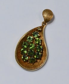18K Gold Teardrop Peridot Pendant