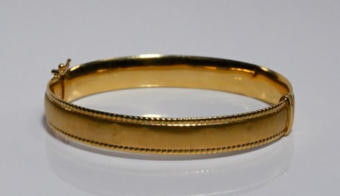 18K Gold Milor Italy Bangle Bracelet