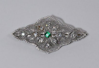14K White Gold Emerald & Diamond Art Deco Flligree Brooch