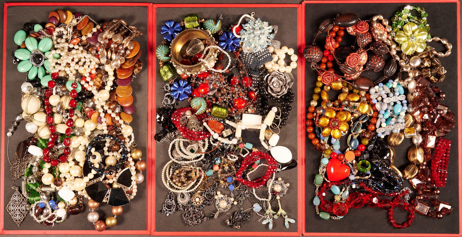 Unsearched Costume Jewelry Lot: Large Costume Jewelry Unsearched Lot May Comprising Necklaces Bracelets Bangles Rings Pins Brooches Earrings Cufflinks Women's Costume Belt's etc Some Items May Need Repair While Some Will Not We Cann