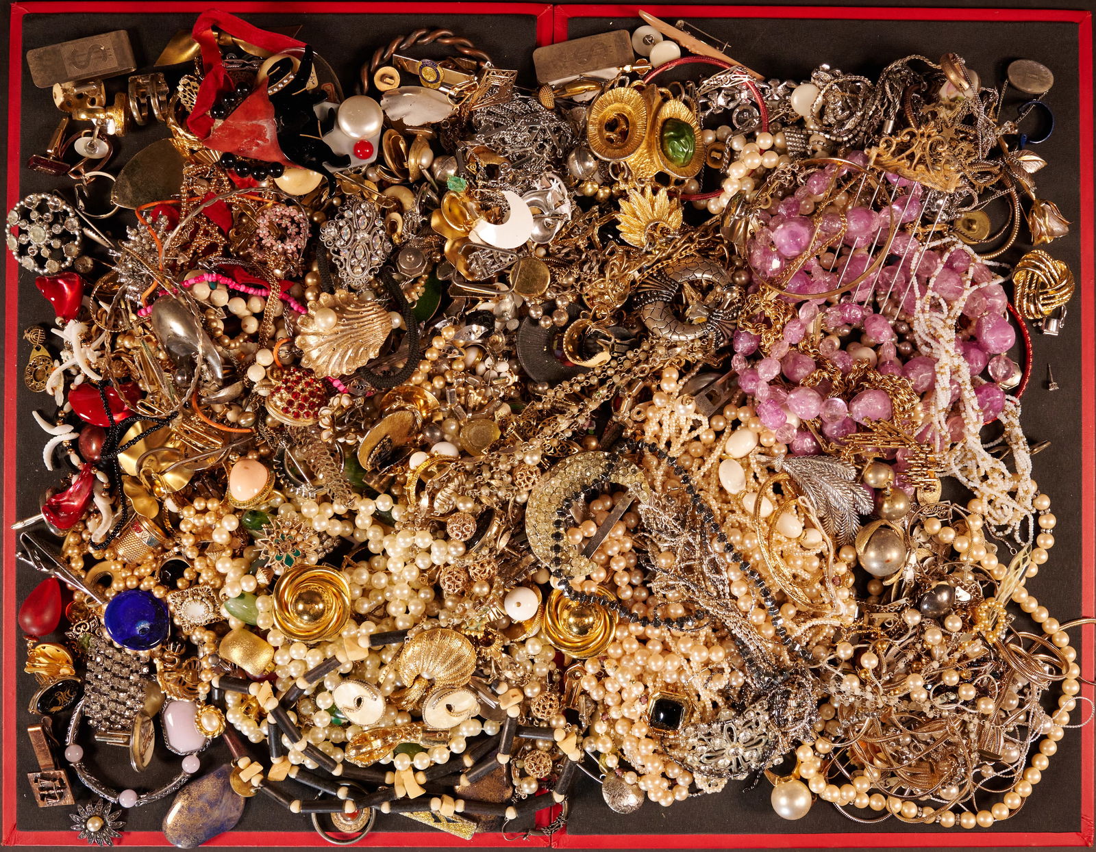 Unsearched Costume Jewelry Lot: Large Costume Jewelry Unsearched Lot May Comprising Necklaces Bracelets Bangles Rings Pins Brooches Earrings Cufflinks Women's Costume Belt's etc Some Items May Need Repair While Some Will Not We Cann