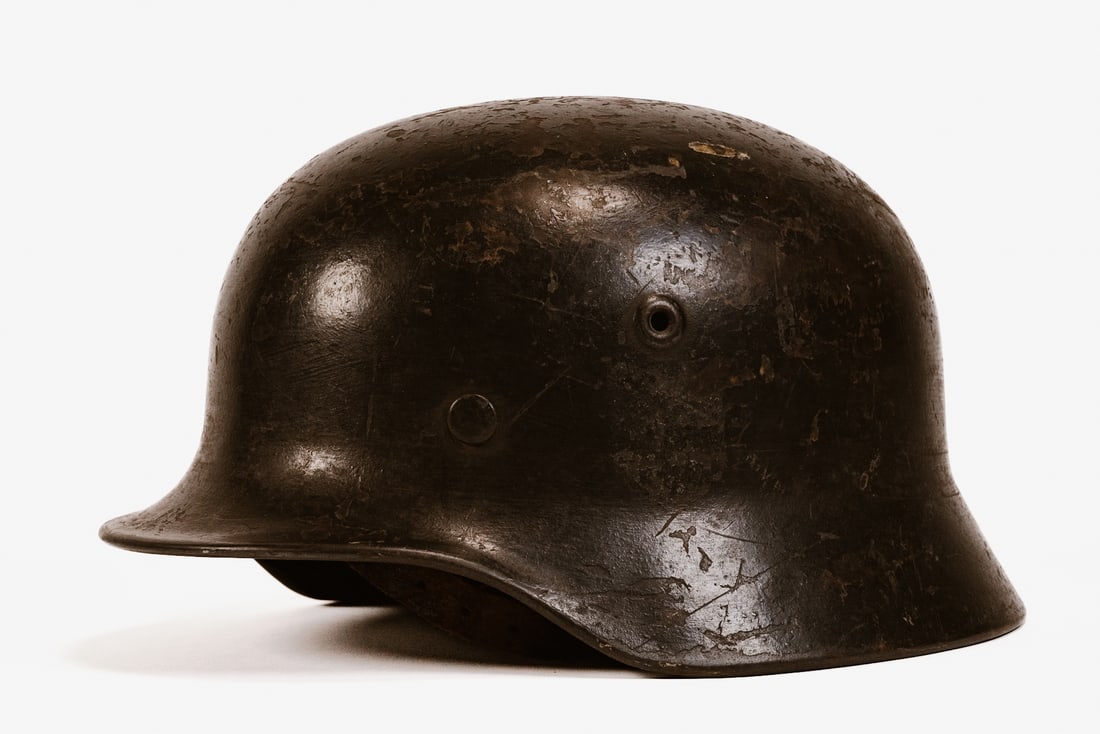 WWII German Luftwaffe Dual Decal M40 Q66 Helmet (1 of 8)