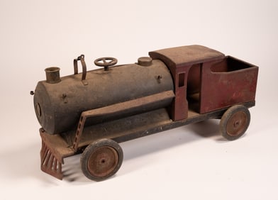 Keystone 6400 Pressed Steel Ride on Locomotive