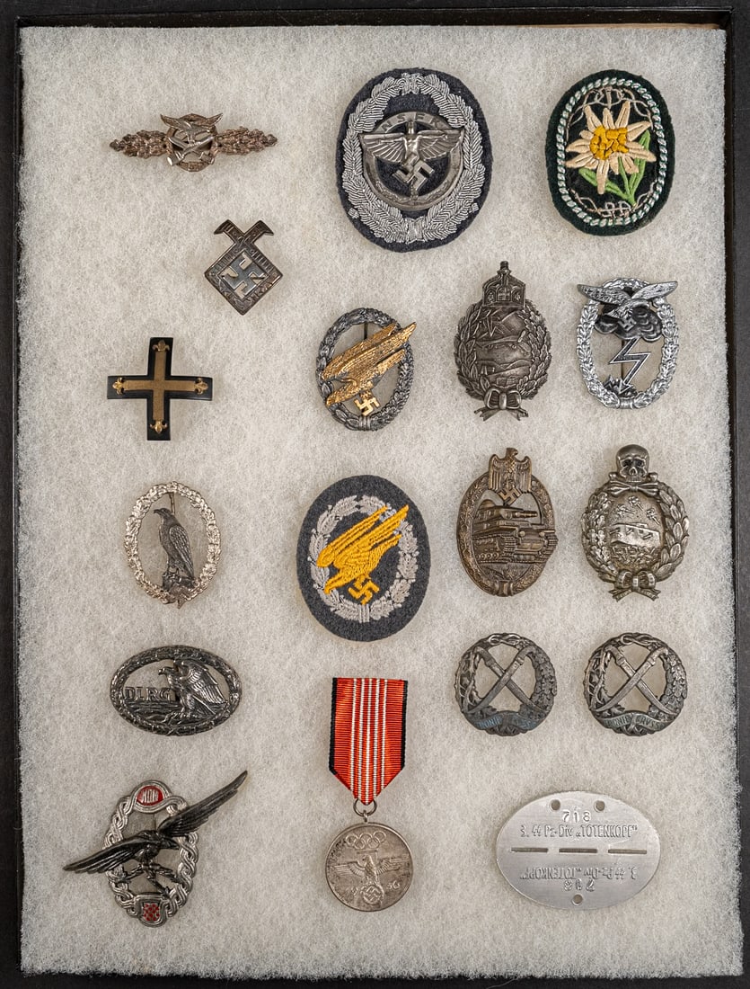 WWII German Collection Group Lot Order Medal Patch Dog Tag etc (1 of 6)