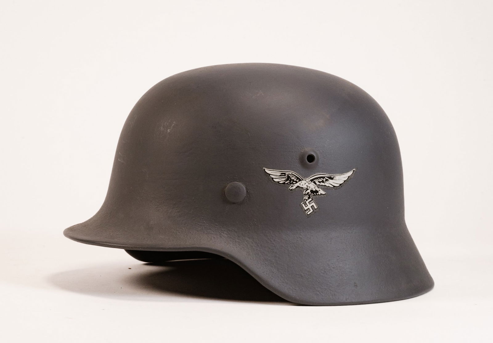 WWII German Luftwaffe Single Decal M40 Helmet (1 of 8)