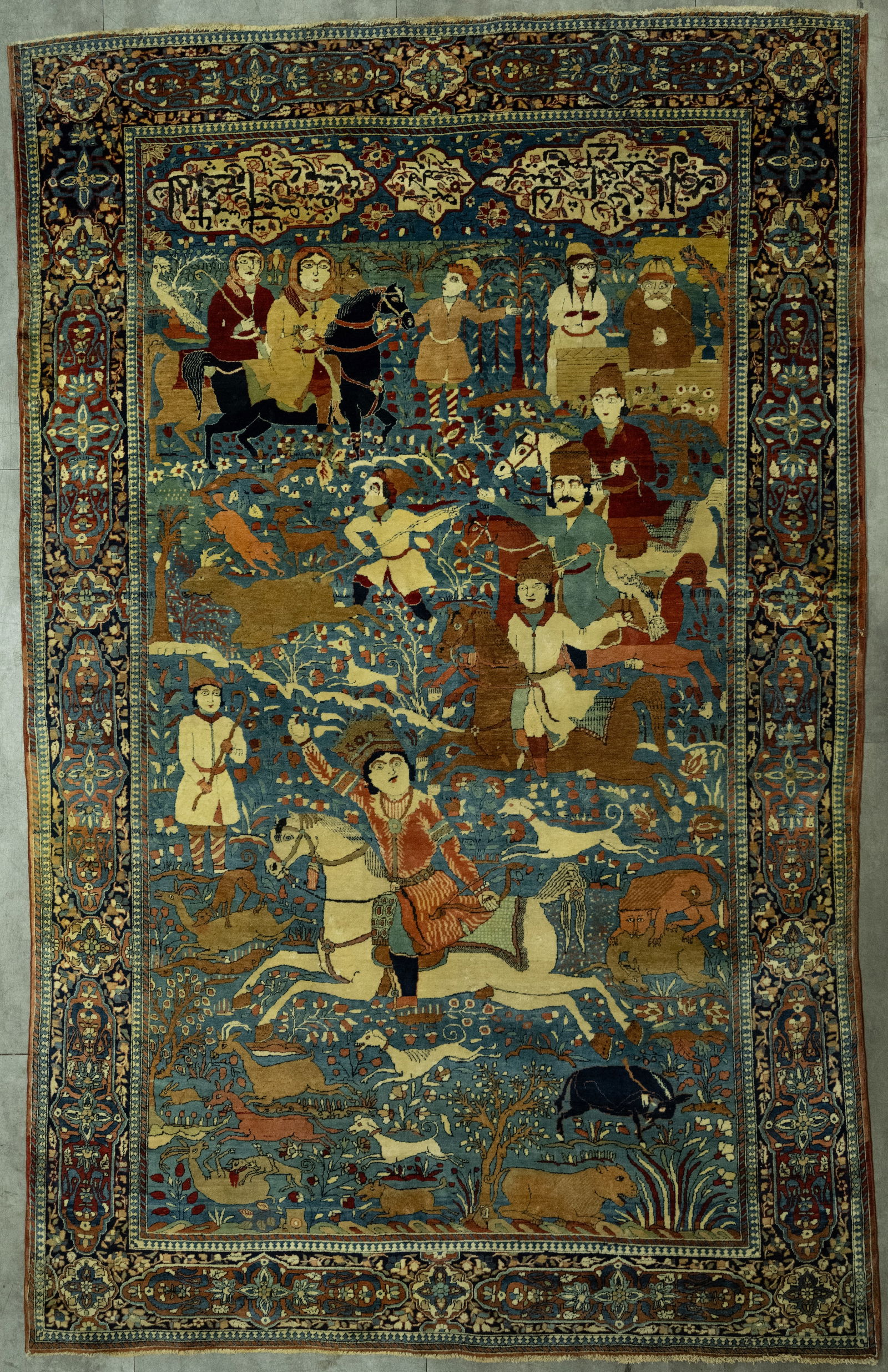 19th c Persian Kashan Pictorial Rug "Hunting Scene" (1 of 16)