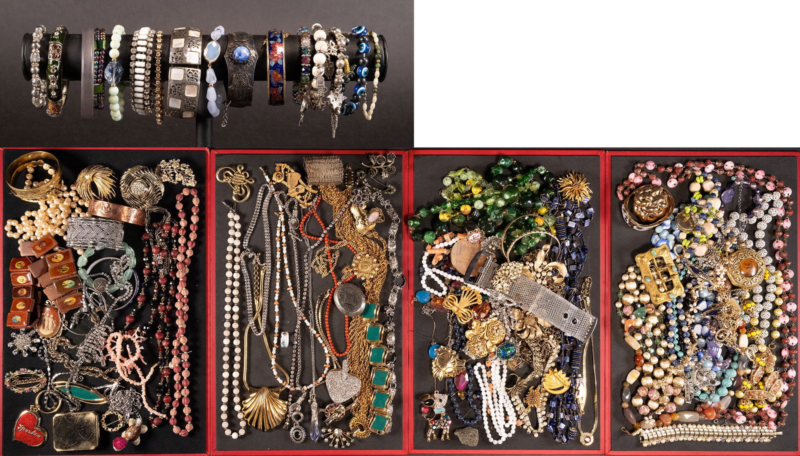 Large Unsearched Costume Jewelry Lot: Large Costume Jewelry Unsearched Lot May Comprising Necklaces Bracelets Bangles Rings Pins Brooches Earrings Cufflinks Women's Costume Belt's etc Some Items May Need Repair While Some Will Not We Cann
