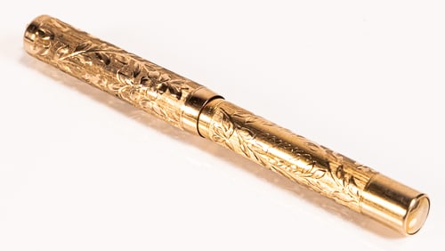 14K Gold Wahl Eversharp Etched Lever Fill Fountain Pen
