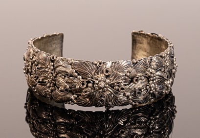 Navajo Native America Sterling Silver Cuff Bracelet