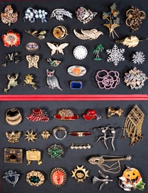 Vintage Costume Jewelry Brooch Collection Signed 50pc