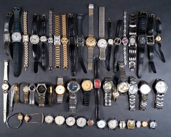 Large Vintage Wrist Watch Lot Of Over 50 Pcs