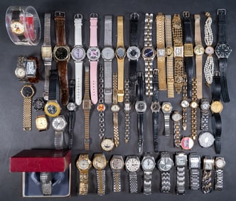 Large Vintage Wristwatch Lot
