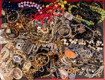 Large Unsearched Costume Jewelry Lot