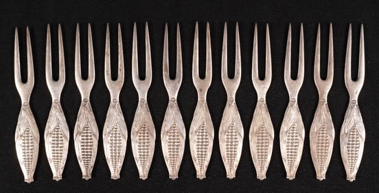 Mauser Mfg Co Sterling Silver Art Nouveau Corn Cob Holders Set Of 12