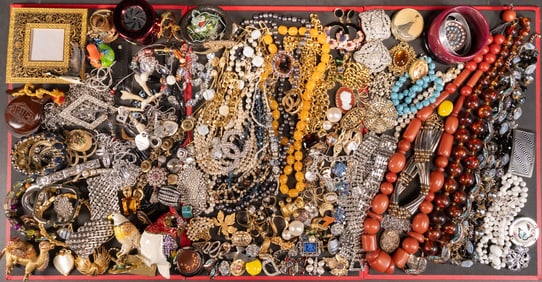 Unsearched Costume Jewelry Lot