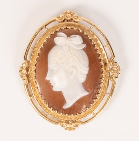 14k Gold Cameo Pendant Brooch