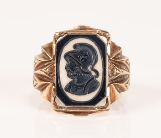 Gold Victorian Cameo Mens Signet