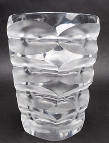 Large Lalique Mortefontaine Art Glass Vase