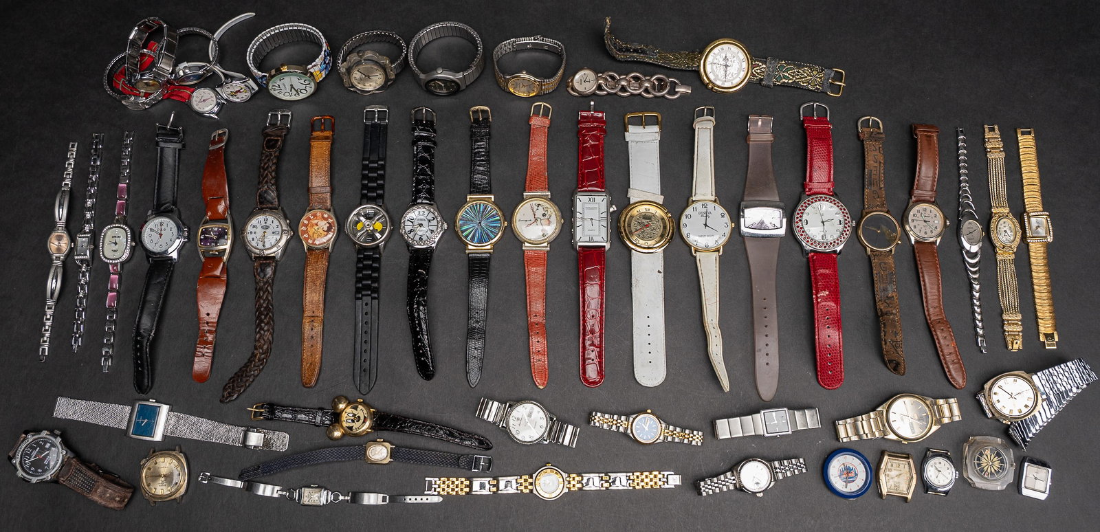 Large Vintage Wristwatch Lot: Large Vintage Wrist Watch Lot of Over 50 Wristwatches Sport Casual Dress Leather and Stainless Steel Band Collection Various Brand Model Lot May Contain Watches From Companies Such As: Benrus Fossil P