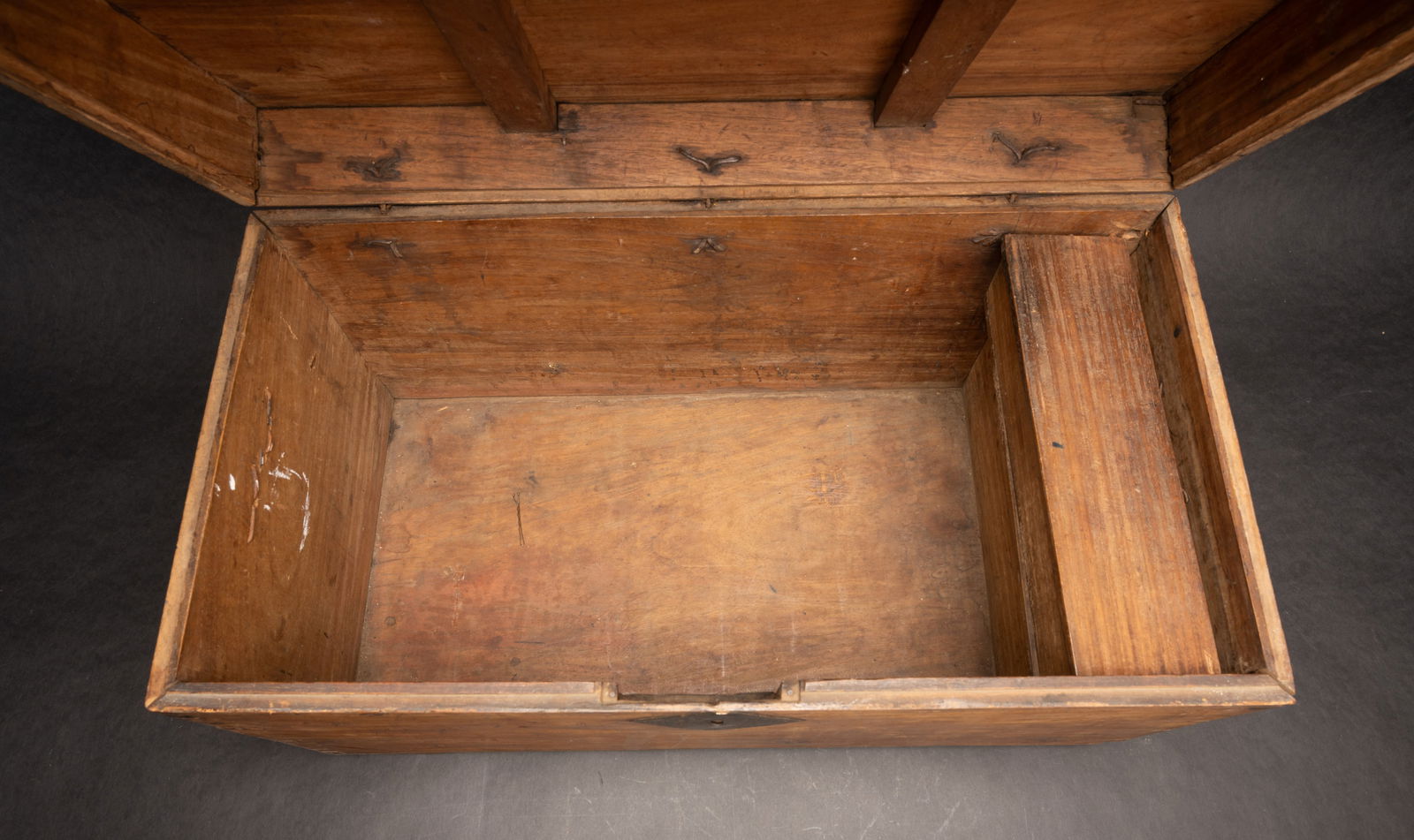 18th c. Early Portable Document Chest - 4