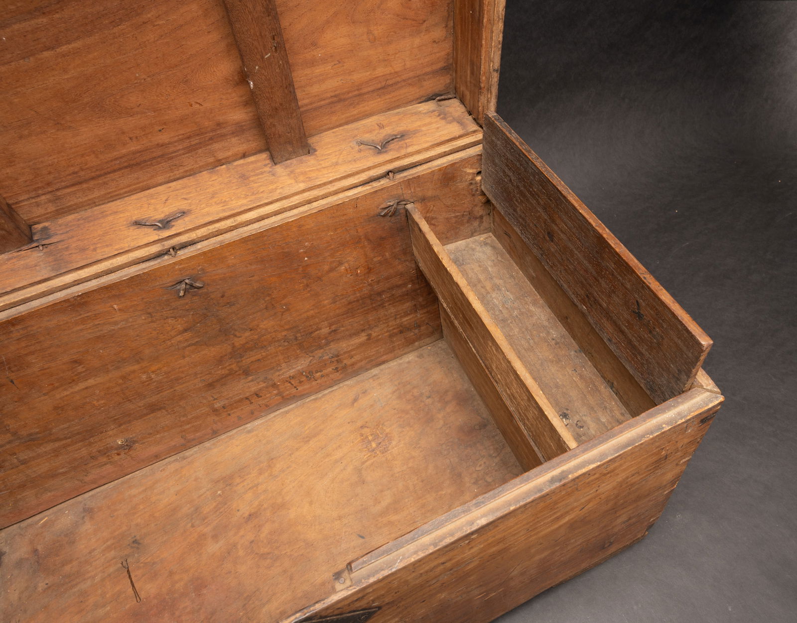 18th c. Early Portable Document Chest - 6