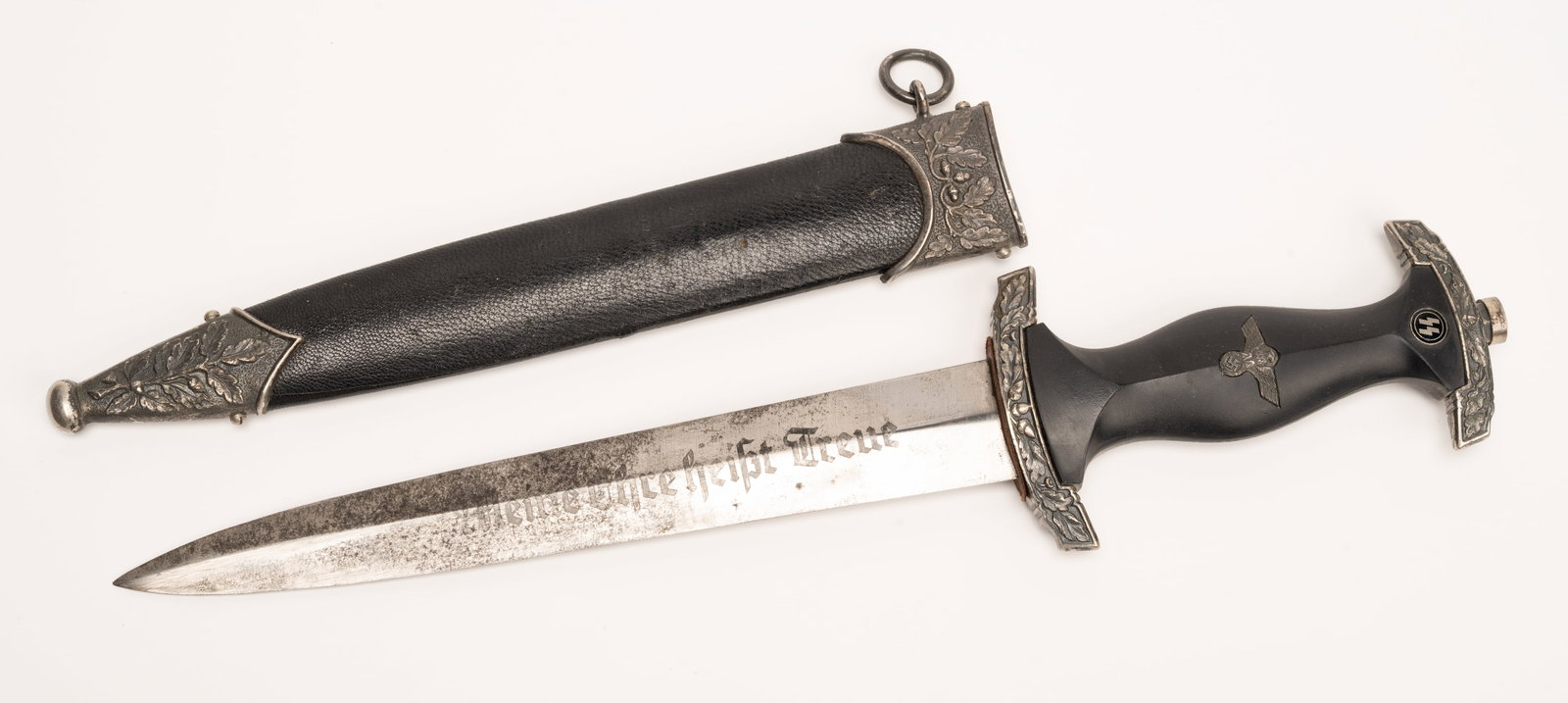 WWII German Waffen SS Officer Dagger w/ Scabbard (1 of 13)