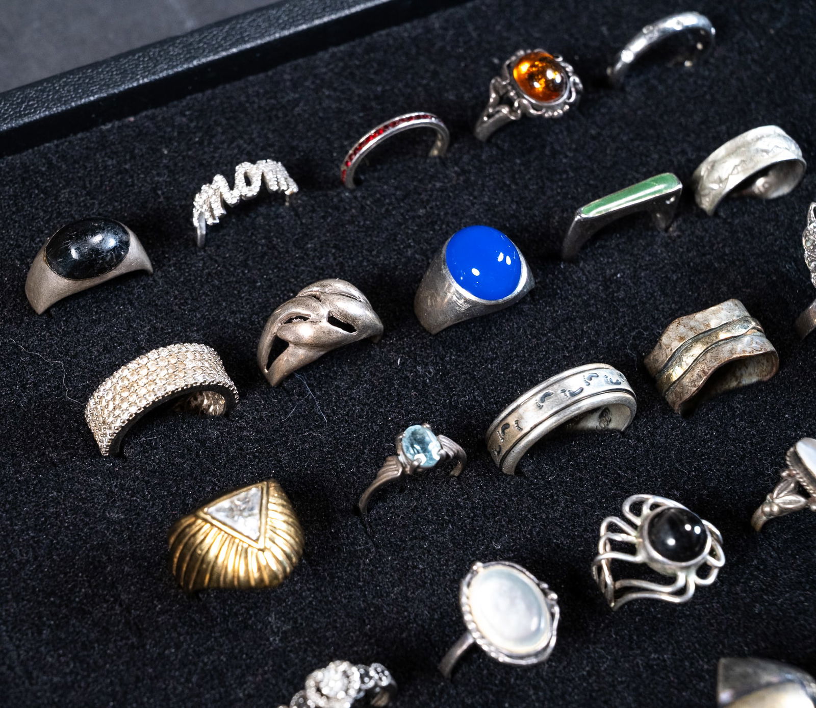 Large Vintage Sterling Silver Ring Collection - 4