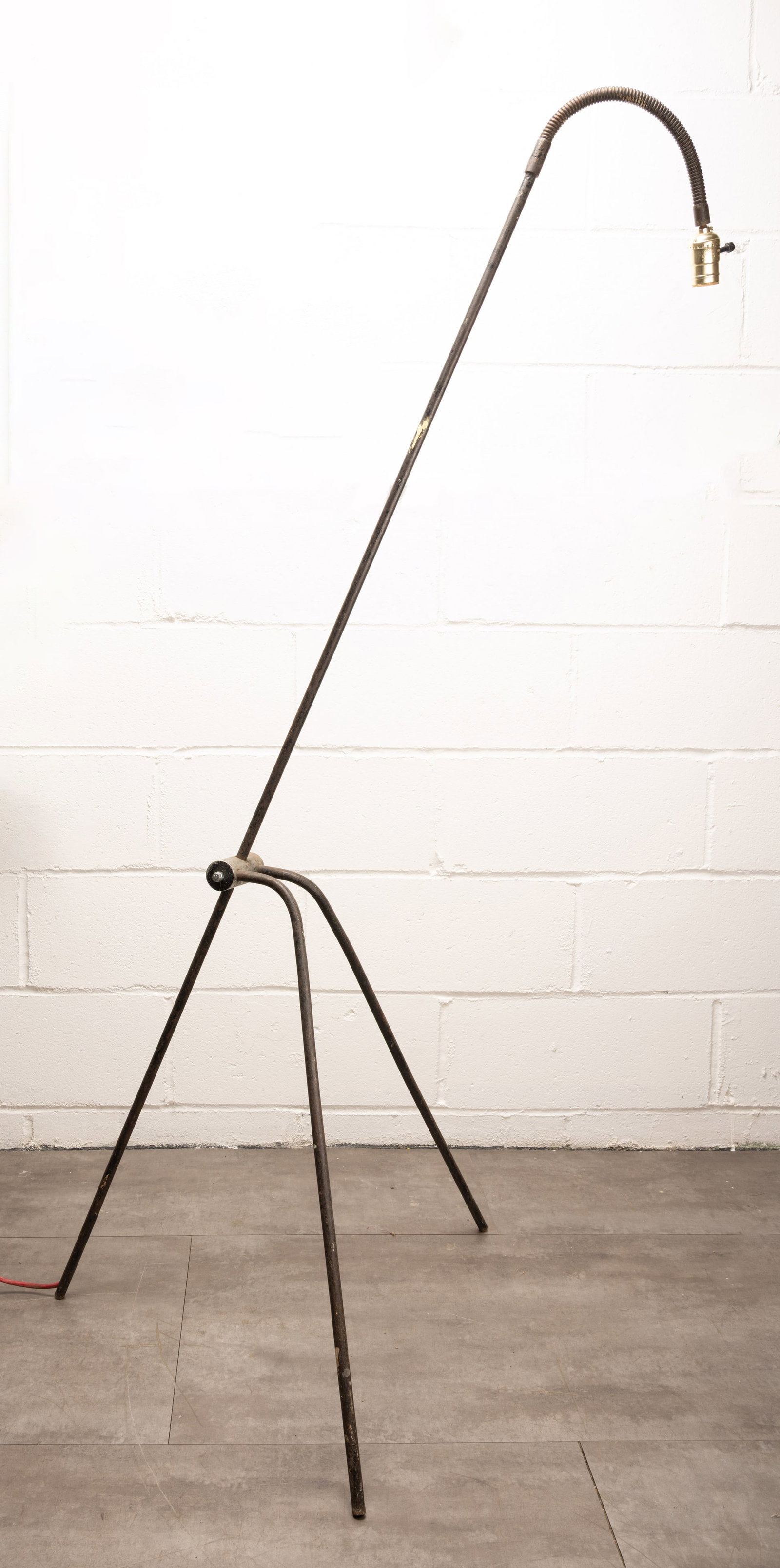 Greta Grossman Ascribe Mid Century Modern Iron Grasshopper Tripod Floor Lamp: Greta Grossman Ascribe Style Mid Century Modern Iron Grasshopper Tri Pod Floor Lamp Approx: 62"H 26"L 25 5/8"W We Provide Efficient and Economical In-house Shipping Services US & Worldwide also