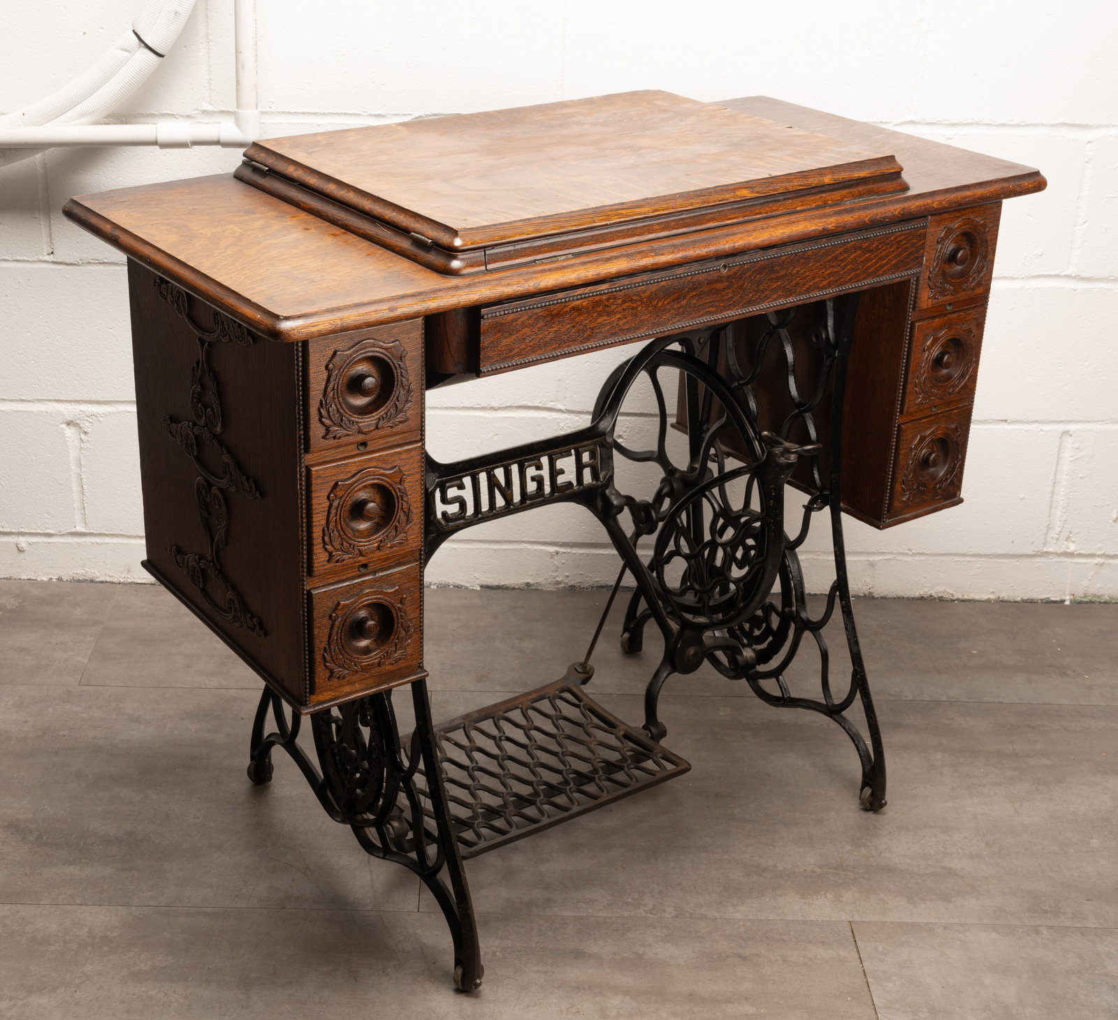 19th c. Singer Treadle Sewing Machine - 3