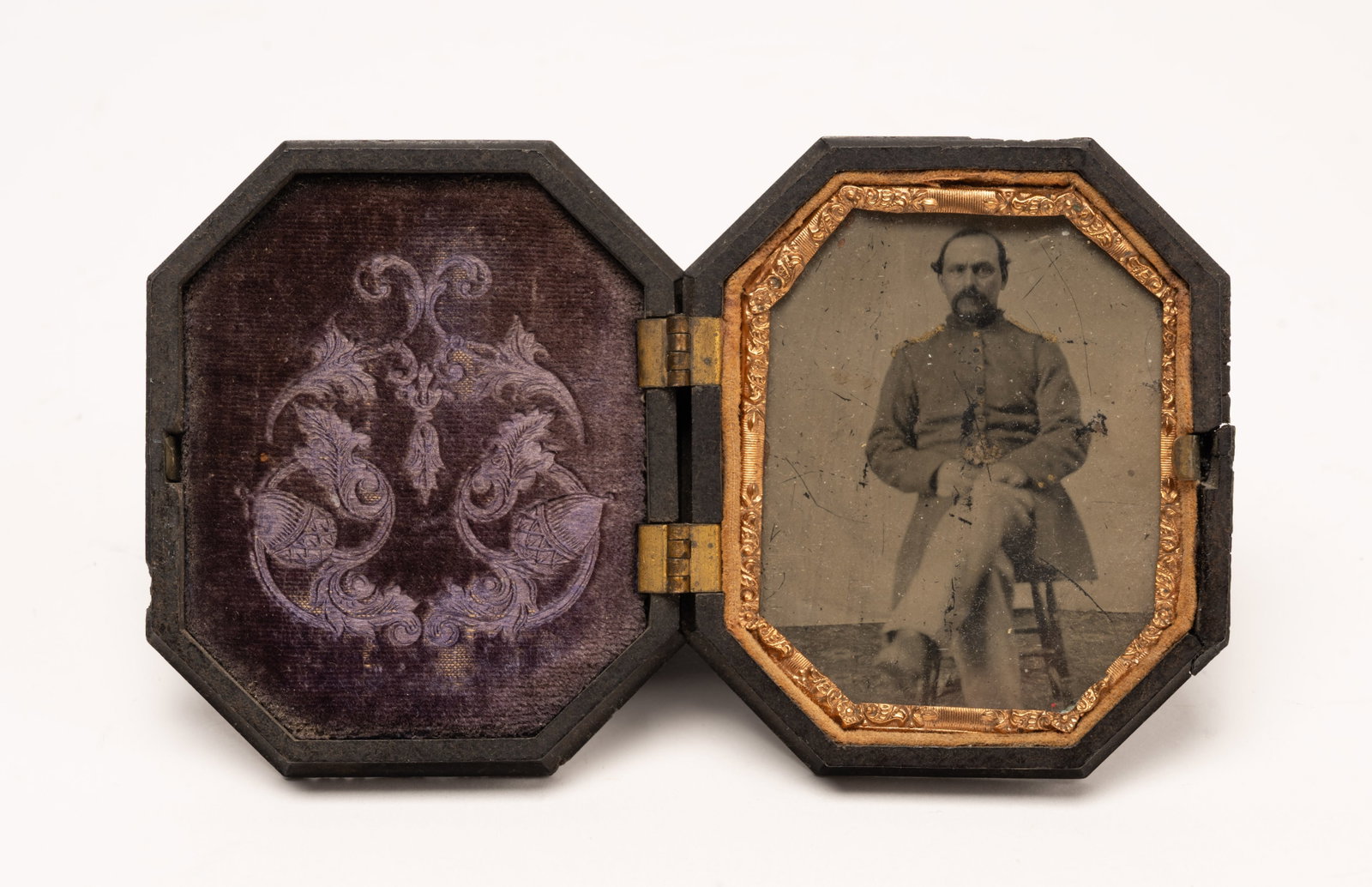 Civil War Confederate Officer Ninth Plate Tintype in Union Case (1 of 9)