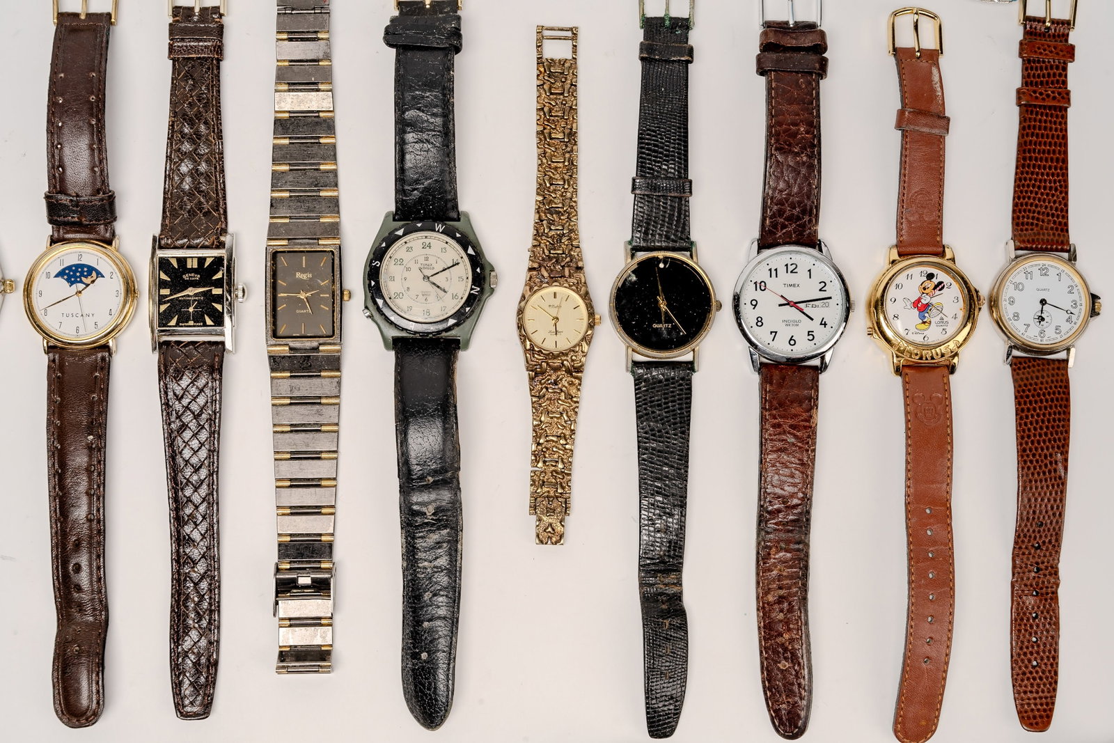 Large Vintage Wrist Watch Collection - 4