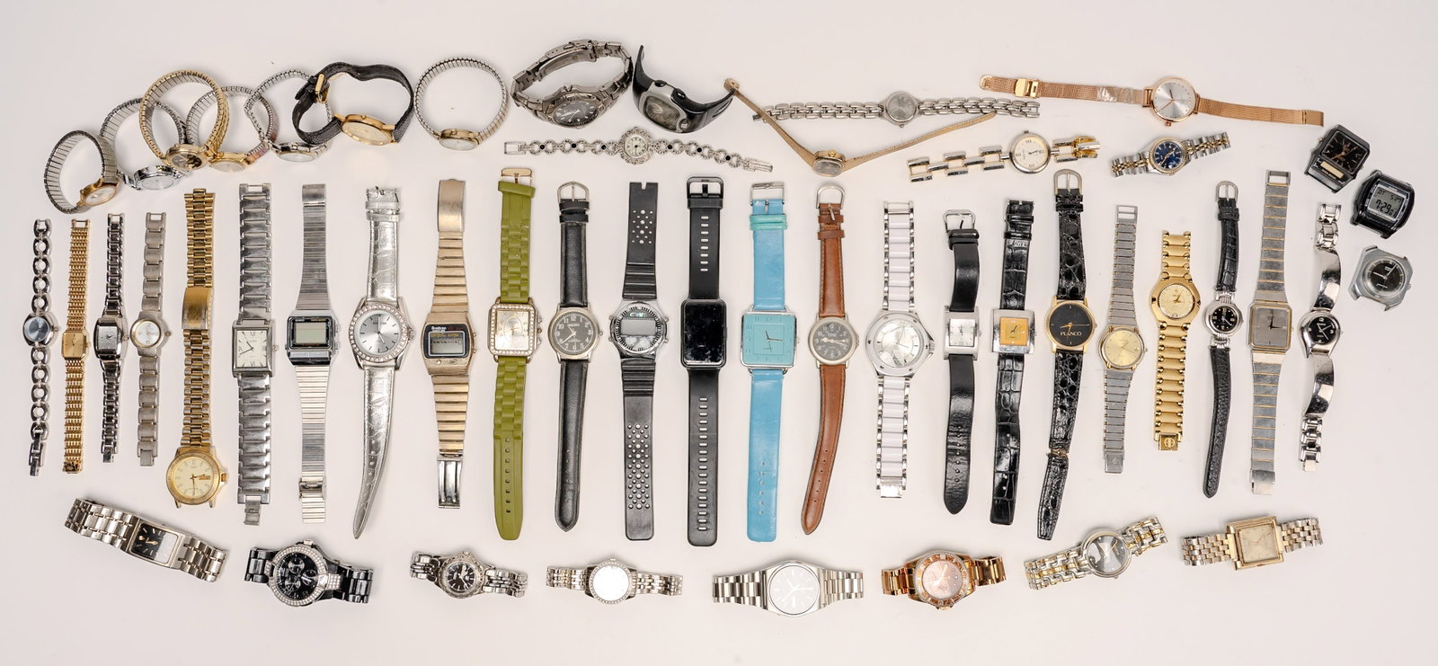 Large Vintage Wristwatch Collection: Large Vintage Wrist Watch Lot of Over 50 Wristwatches Sport Casual Dress Leather and Stainless Steel Ceramic Band Collection Various Brand Model Lot Contain Watches From Companies Such As: Hellbros,
