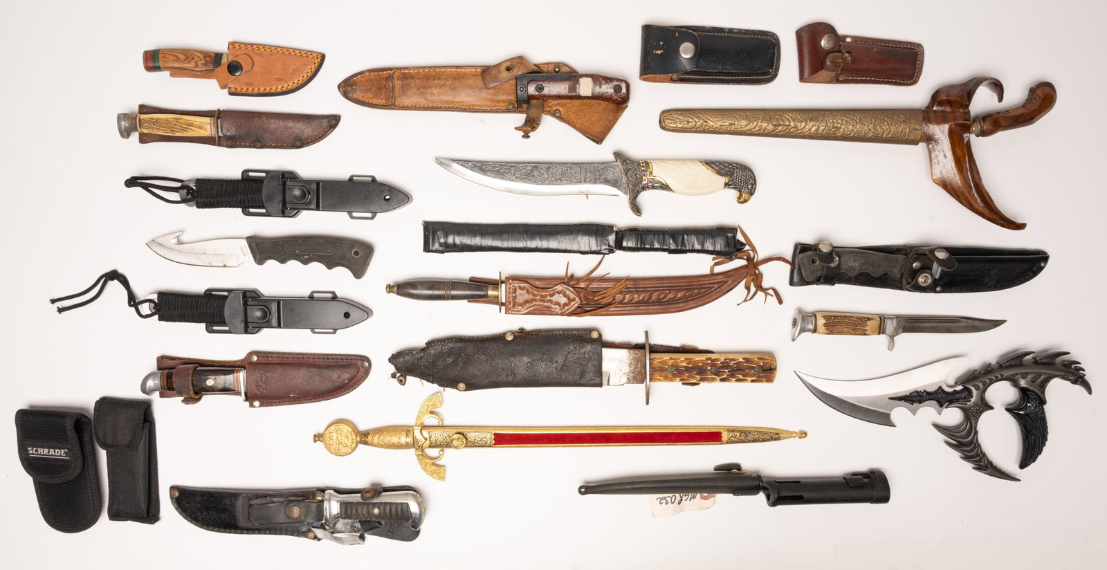 Lg Knife Collection Hunting Bowie Knives, Bayonet Dagger Sword Sheats etc (1 of 12)