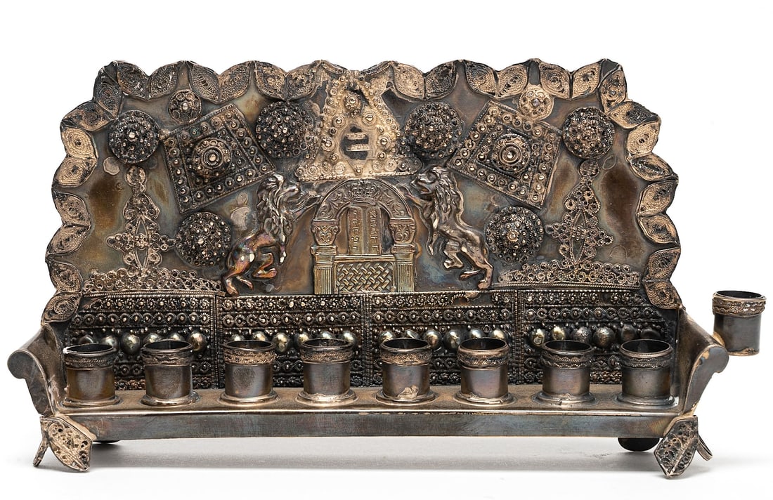 Judaic Continental Sterling Silver Filigree Lion Menorah Lamp (1 of 7)